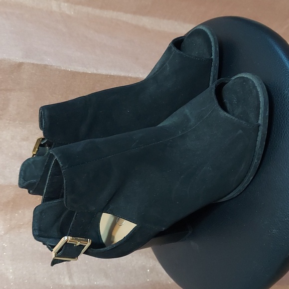 Open toe shoes - Picture 2 of 5